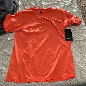 Mens Lulu shirt. NWT